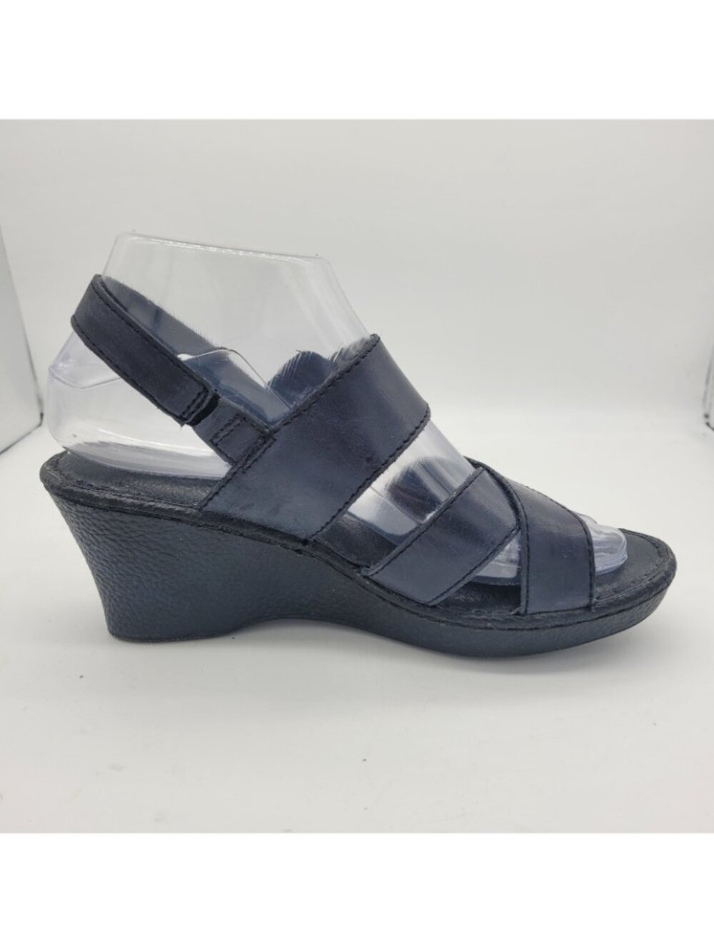 Born Sapphire Wedge Sandals Navy Leather Brass Buckle Sz 7 2.5" Heel Height - Picture 2 of 9